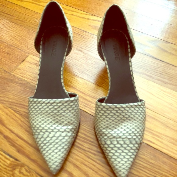 Snakeskin VINCE. Size 6 USA, 36 EUR - Picture 1 of 6